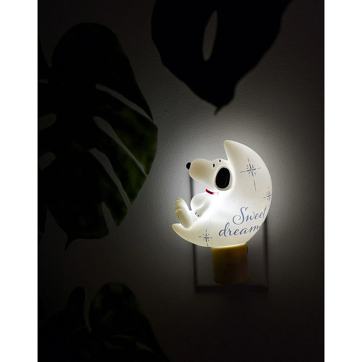 Sweet Dreams Snoopy Moon Night Light 3 Sweet Dreams Snoopy Moon Night Light - Image 2