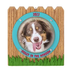 Hallmark Doggy In The Window 2023 Photo Frame Ornament