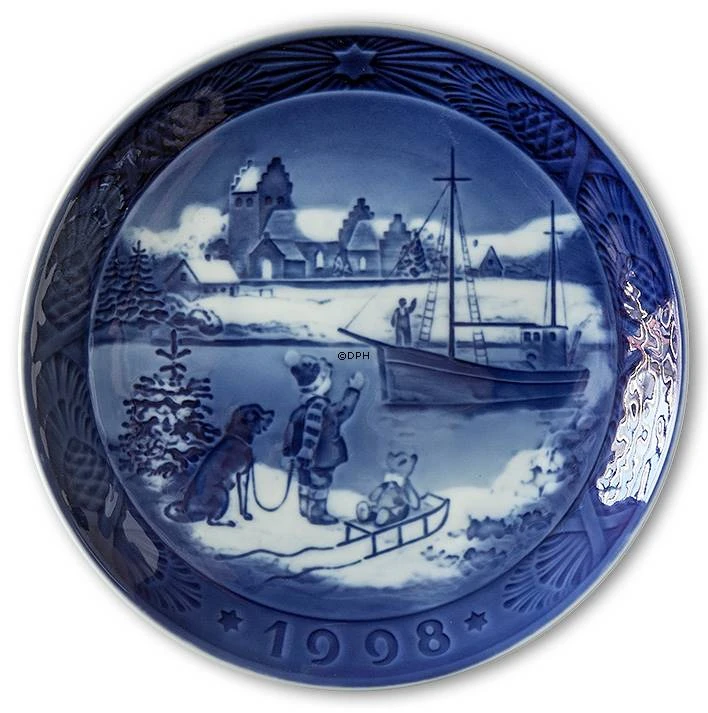 Welcome Home 1998, Royal Copenhagen Christmas Plate 2 Welcome Home 1998, Royal Copenhagen Christmas Plate