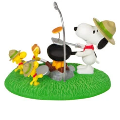 Hallmark The Peanuts® Gang Pancake Pals Ornament -Hallmark Sales Store Snoopy Beagle Scouts Pancake Breakfast Keepsake Ornament 1899QXI7049 06