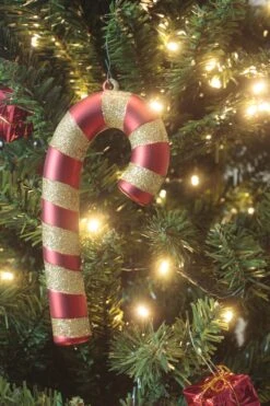 The Pre-Lit Green Italian Pencilimo Tree 22 The Pre-Lit Green Italian Pencilimo Tree -Hallmark Sales Store green pencilimo close up 3 7